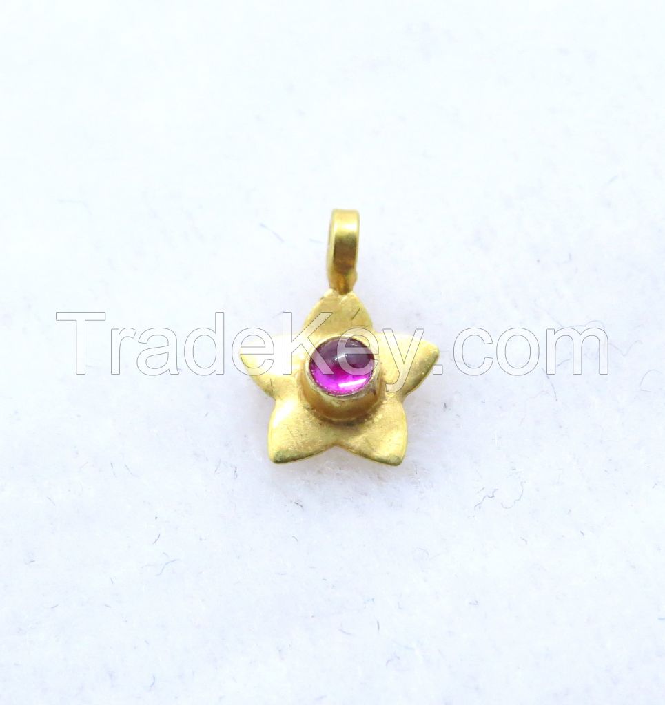 Beautiful handmade star 18k solid gold charm 