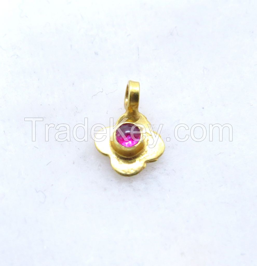 Beautiful Flower shape 18k solid gold charm