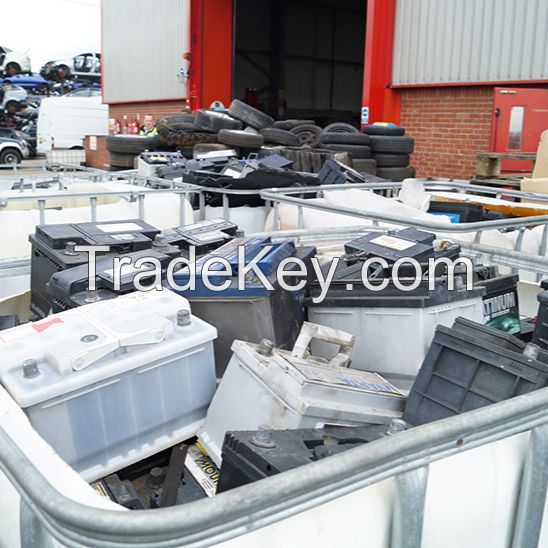 Used Scrap Battery Scrap / Car and truck battery drained lead battery scrap