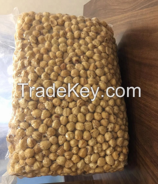 Quality and Sell Wholesale 100% Natural Hazelnuts / blanched / with skin / in shell