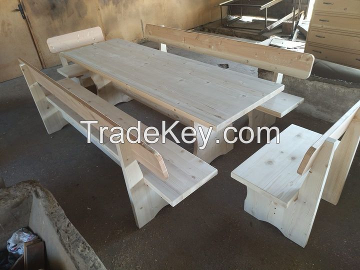 Production of Bavarian tables and benches.