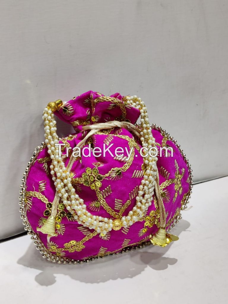 Round drawstring potli bags
