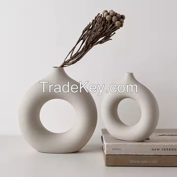Ceramic Decor Manufacture Modern Nordic Wabi-Sabi Style Hollow Donut Vase White Vases for Decor Ceramic Flowers Vase Gift