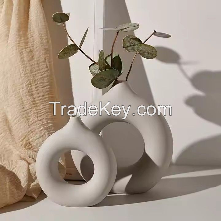 Ceramic Decor Manufacture Modern Nordic Wabi-Sabi Style Hollow Donut Vase White Vases for Decor Ceramic Flowers Vase Gift