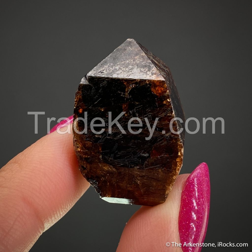 High-quality zircon stones for crafting and decoration