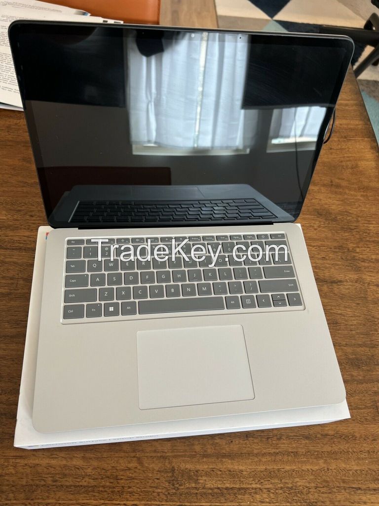 Microsoft - Surface Laptop Studio â 14.4â Touch Screen â Intel Core i7 -32GB Memory â NVIDIA GeForce RTX 3050 Ti - 2TB SSD