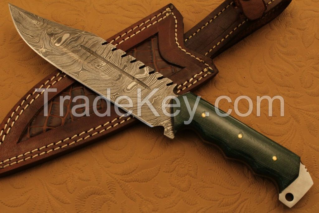 DAMASCUS STEEL HUNTING KNIFE