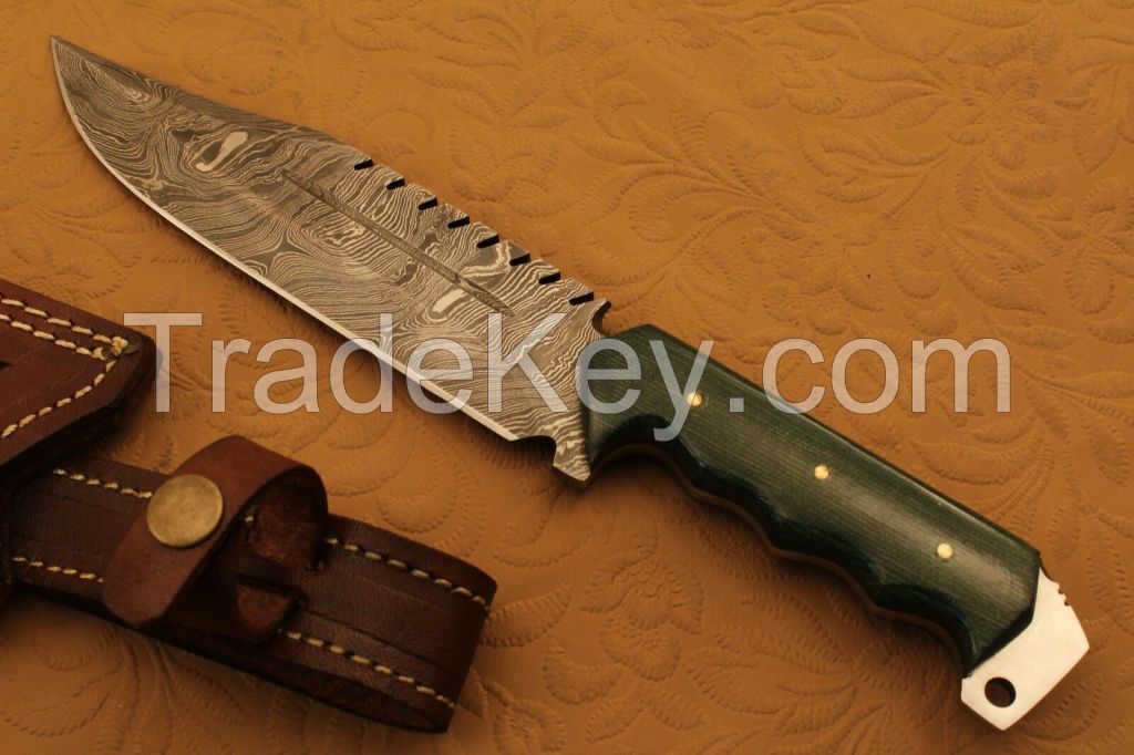 DAMASCUS STEEL HUNTING KNIFE