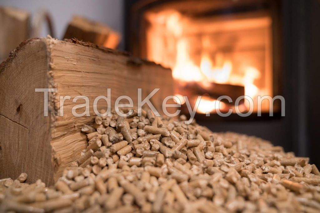 Wood pellets DIN plus (Spruce, Oak, Beech and pine)