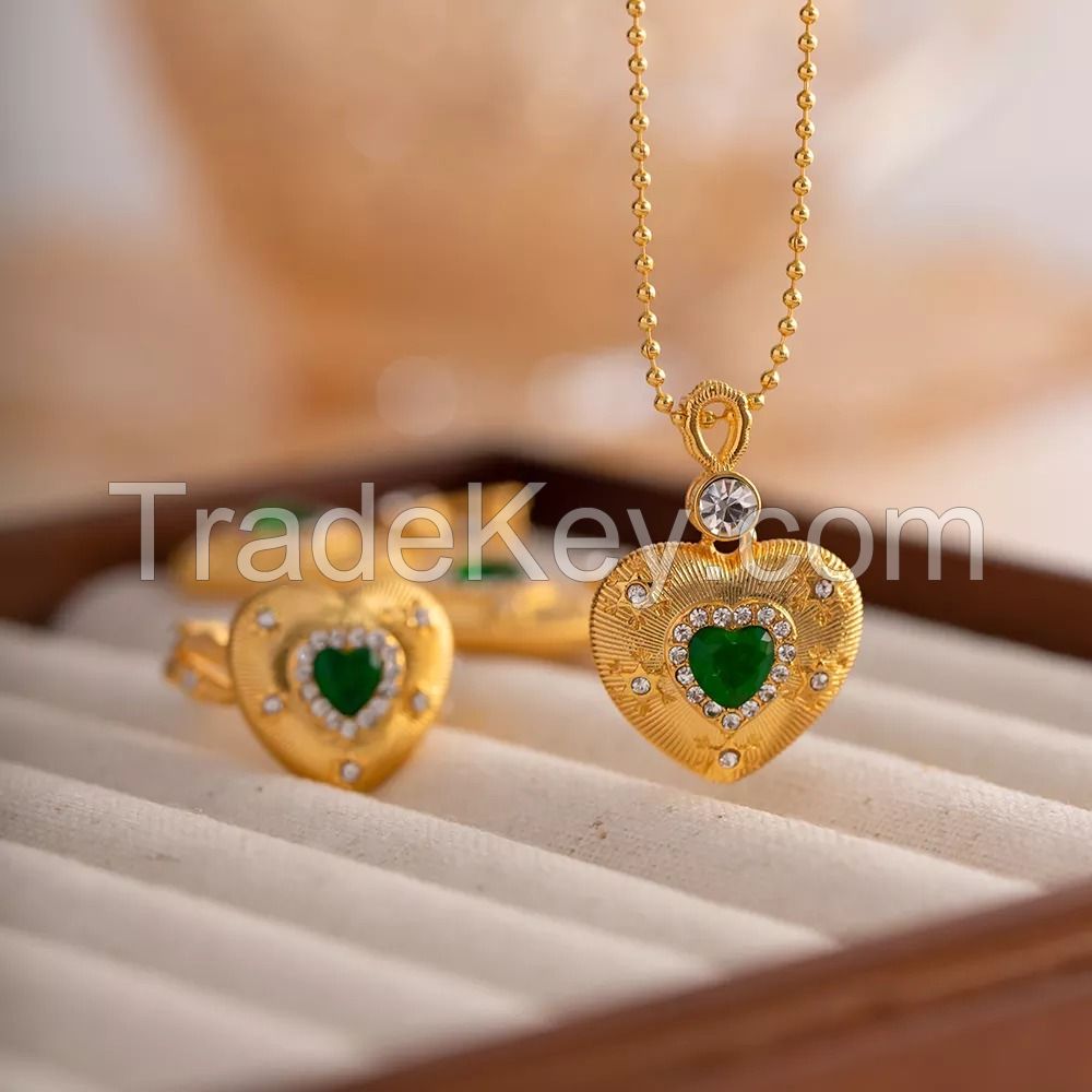 New Arrival Bead Chain Green Cubic Zirconia Paved Texture Heart Pendant Necklace for Women