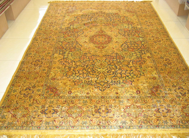 Handknotted silk carpet 1286