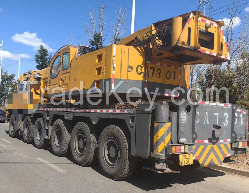 Used truck crane XCMG QAY240 used mobile crane 240ton XCMG used hydraulic crane