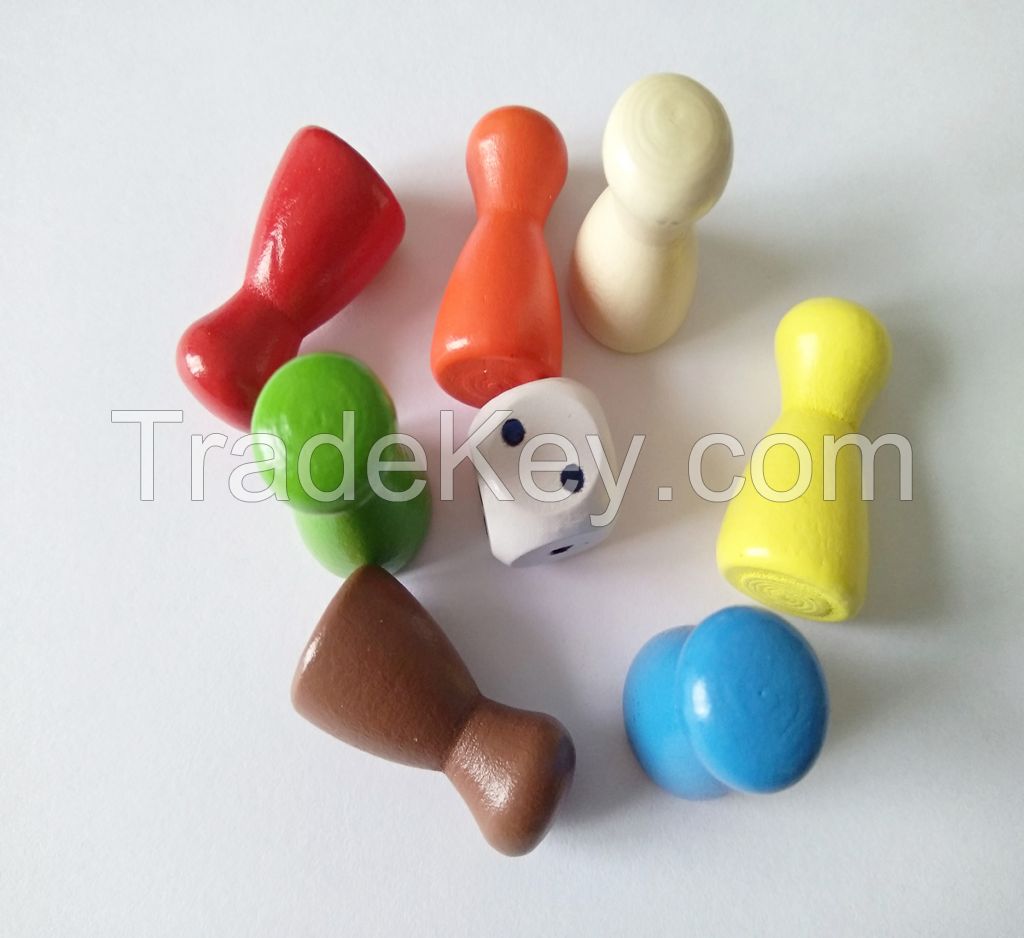 The manufacturer sells wooden checkers wooden dice games wooden chess pieces table games chess figurines chess pieces in stock