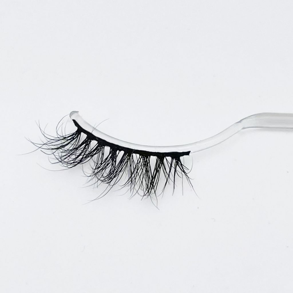 false eyelashes