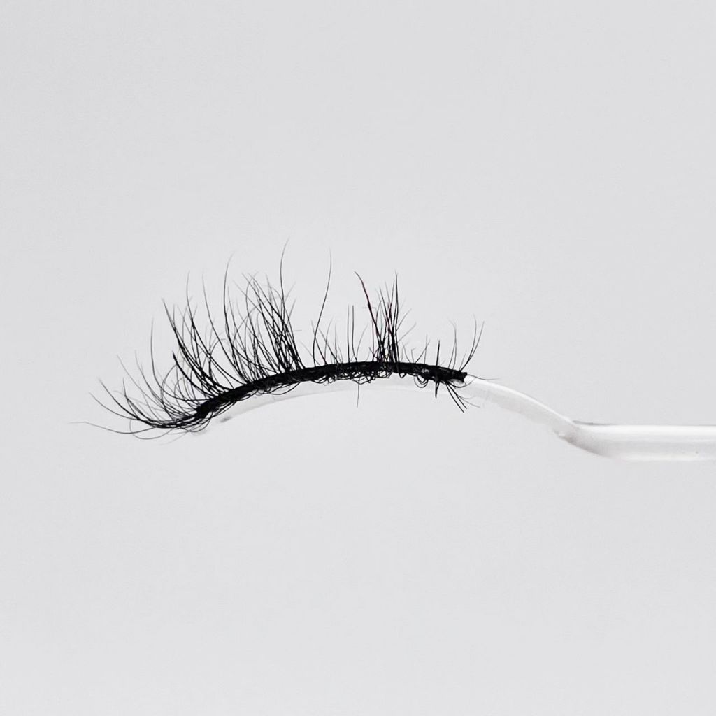 false eyelashes