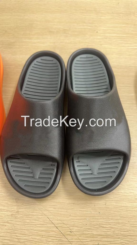 230308Summer Sandals in a Choice of Colours to Support Email Communication