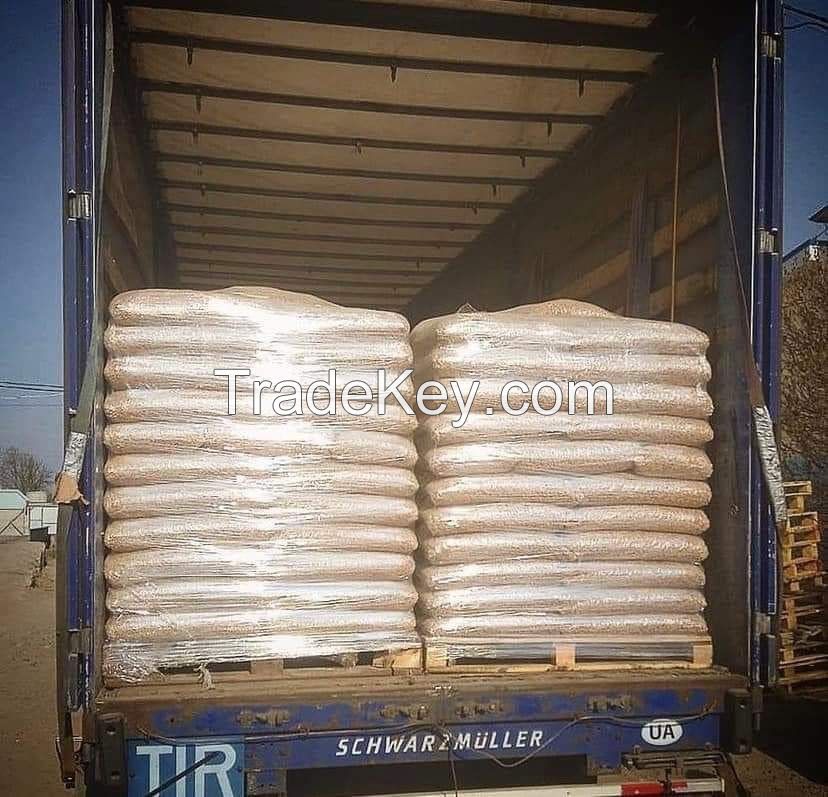 DIN+ WOOD PELLETS, WOOD BRIQUETTES, PINE WOOD PELLET