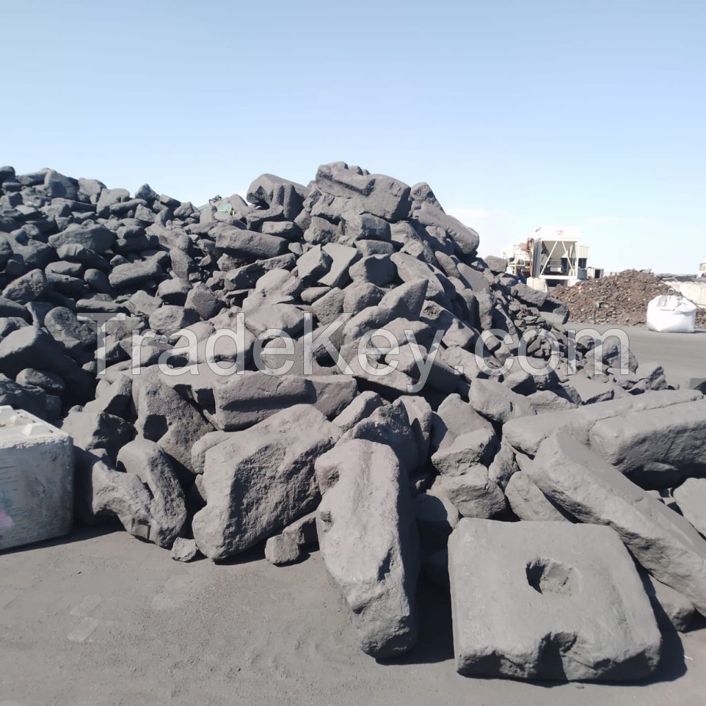 Carbon Anodes / Carbon Anodes Scrap Different Sizes Available