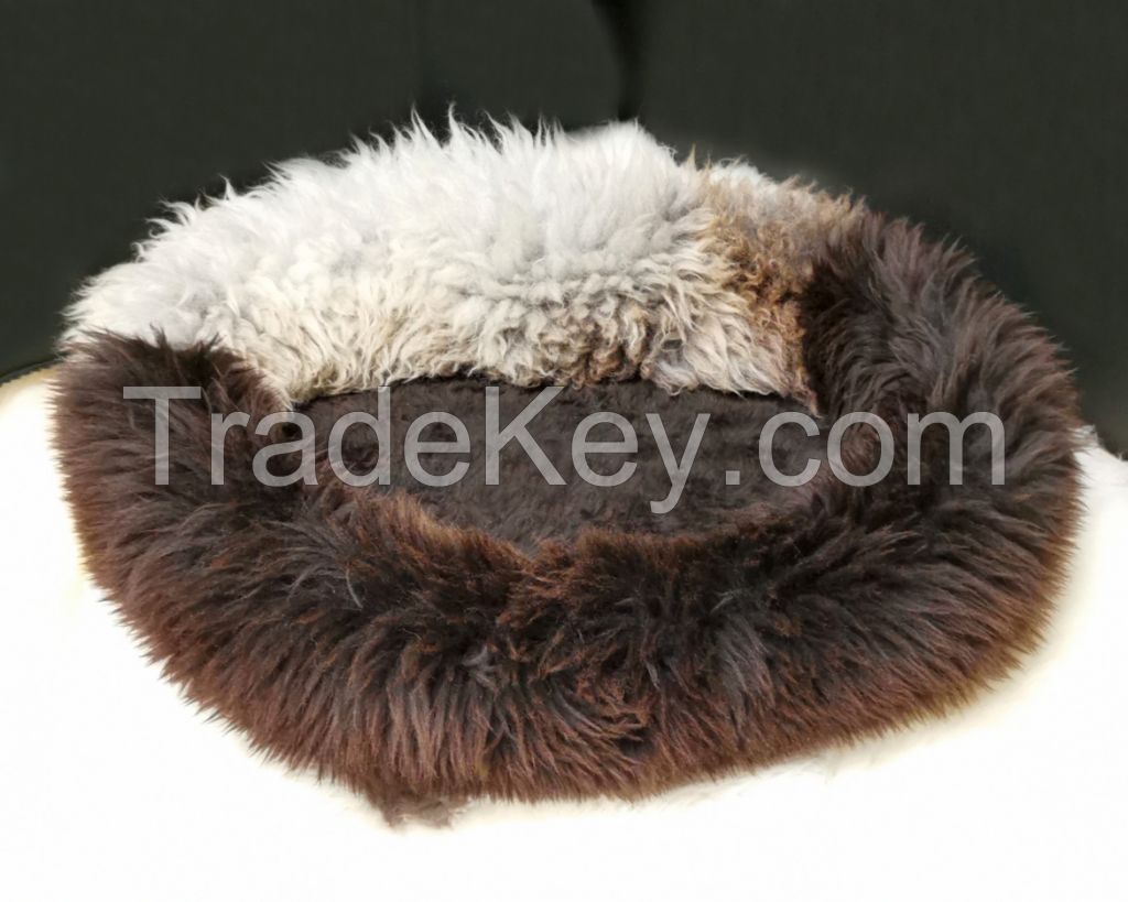 Dog beds. Animal sheepskin lair