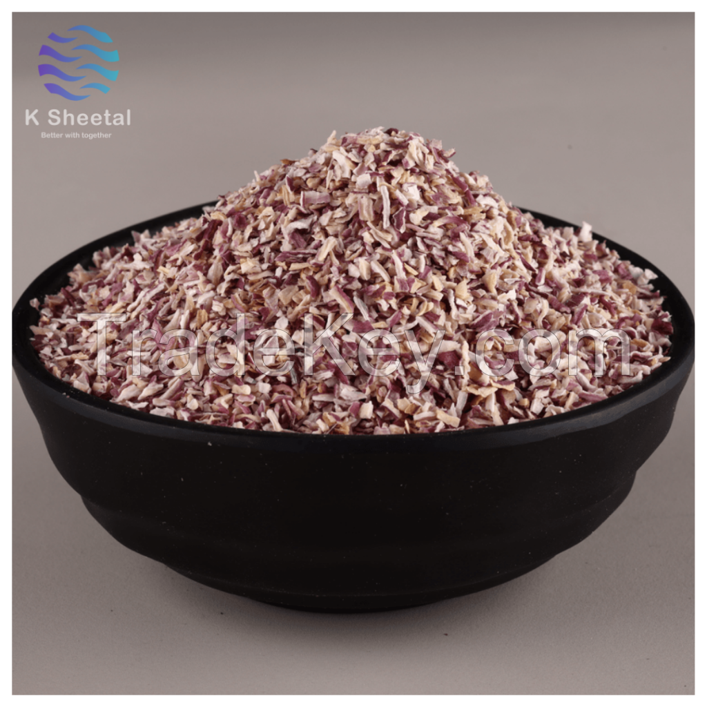 dehydrated red onion minced