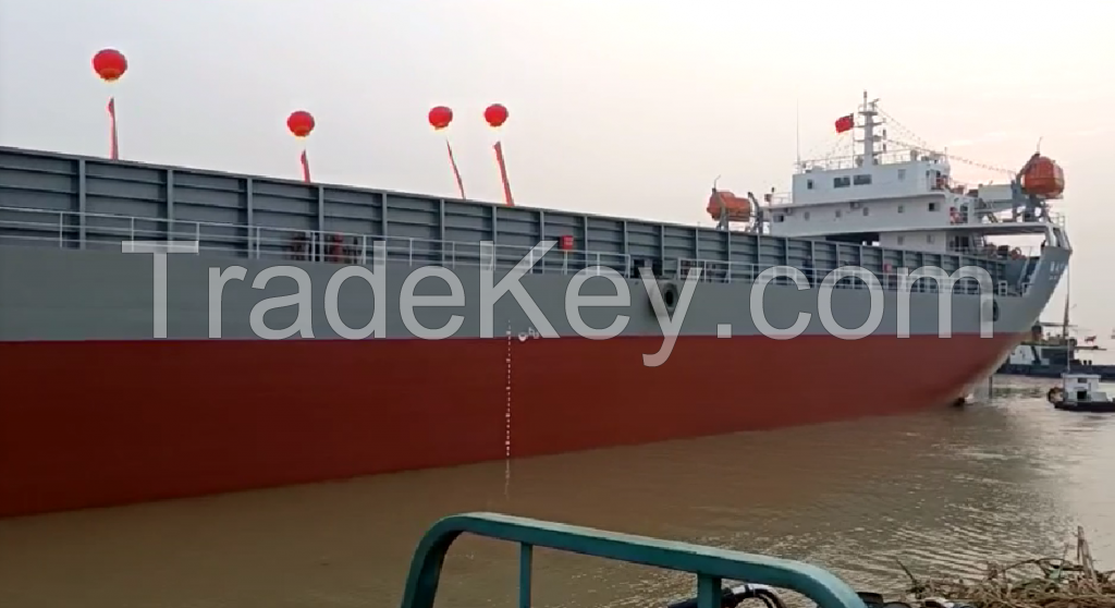 2022 built 14, 200 DWT Forward-Control Deck Barge