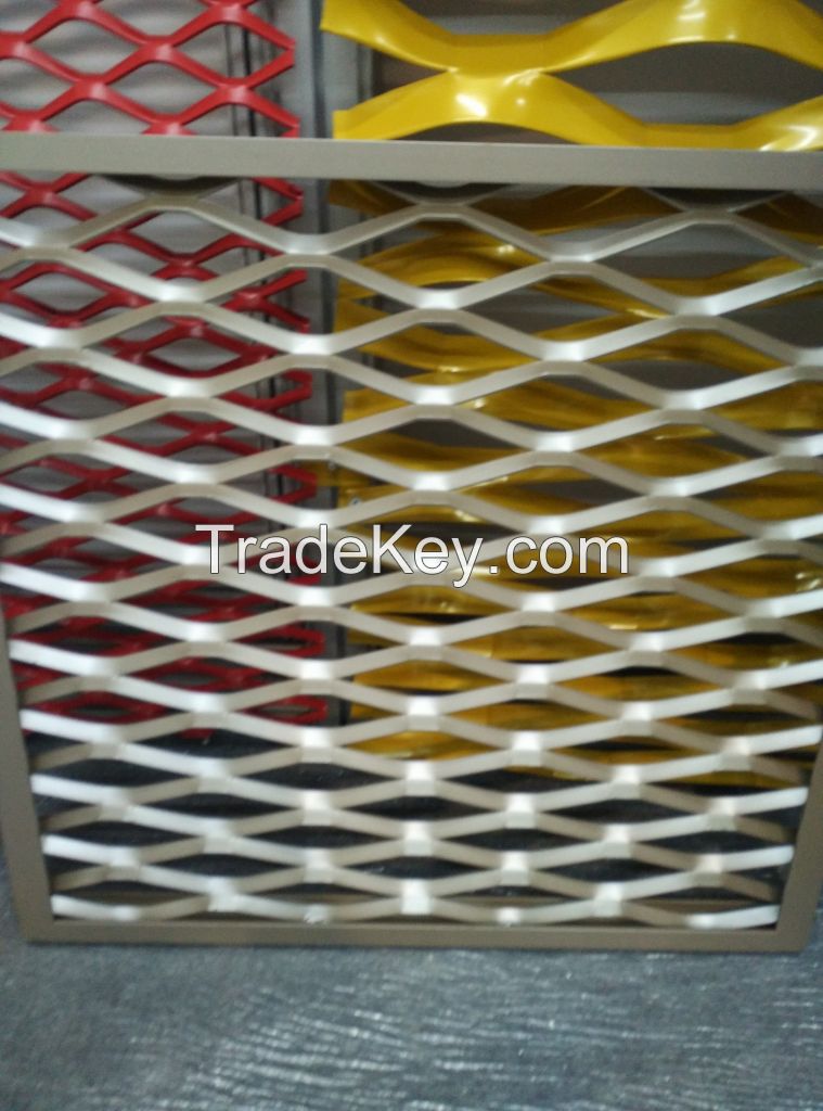 Expanded aluminium mesh for building decoration