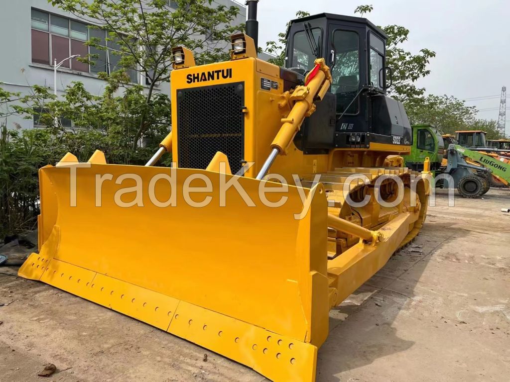 Second-hand mountain push 220 bulldozer SD320 large small pine Caterpillar push rake excavator