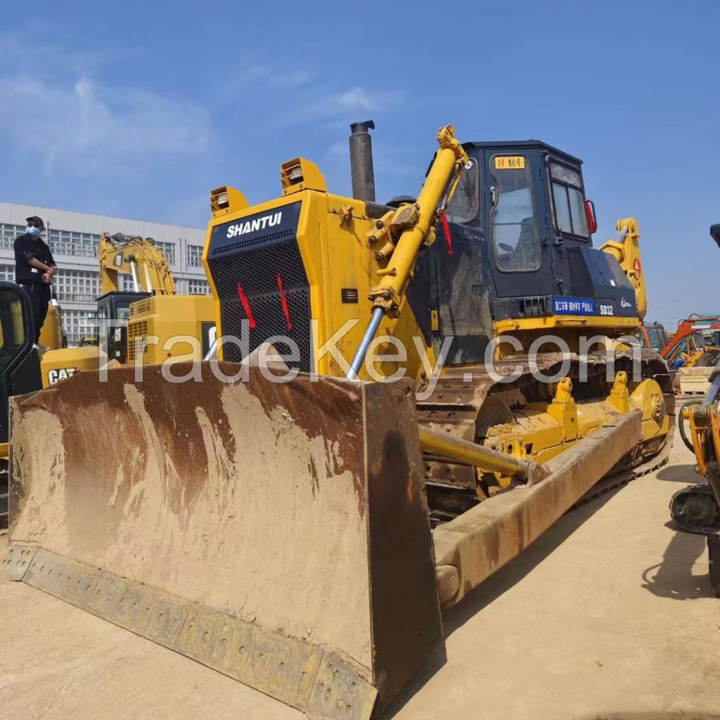 Second-hand mountain push 220 bulldozer SD320 large small pine Caterpillar push rake excavator