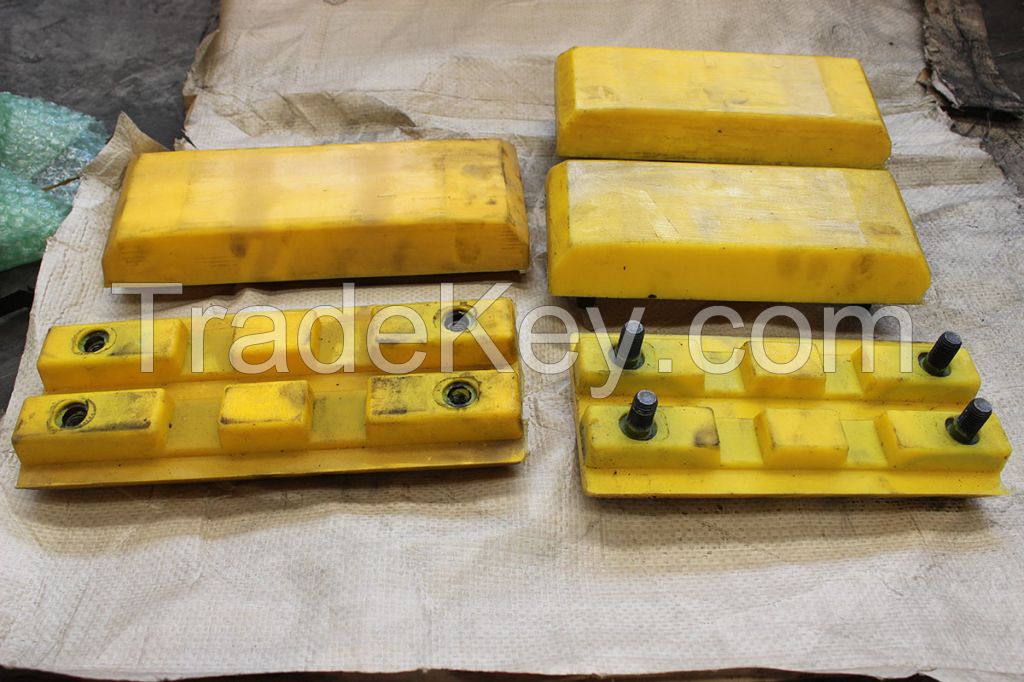 Milling machine track shoes, polyurethane rubber blocks2102697, 150821, 2063490, 2411112, 144728, 150740, 144727