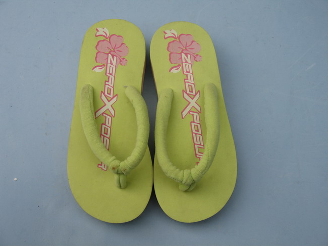 Women slippers