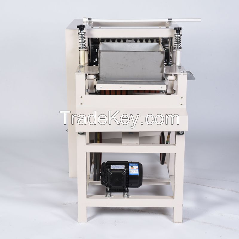 Wet Soybean Peanut Peeling Machine