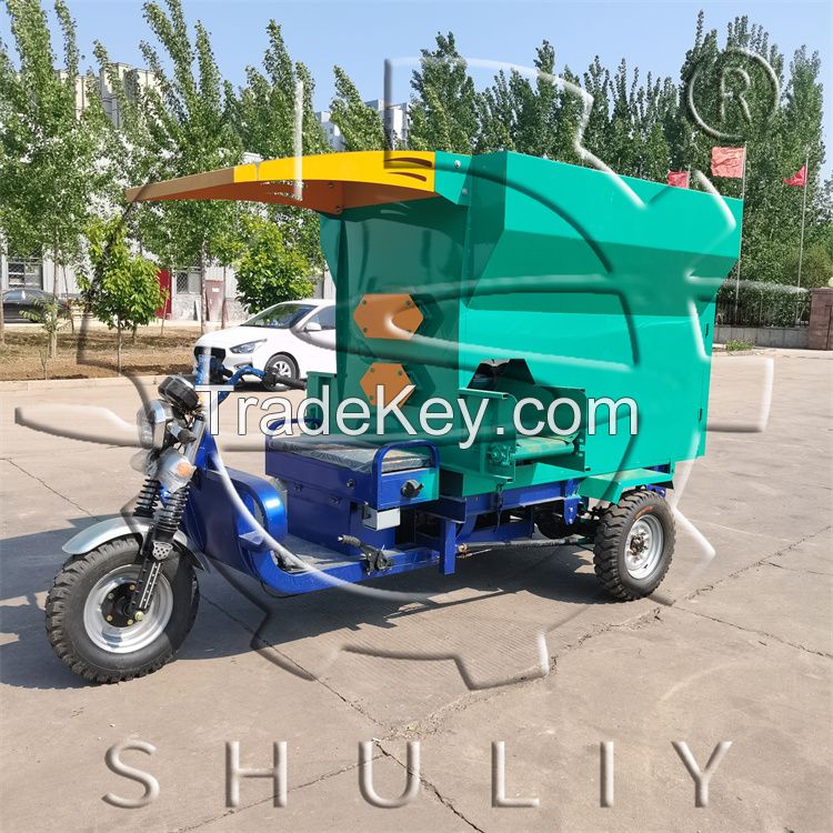 Vertical horizontal cattle feed mixer dairy farm equipment