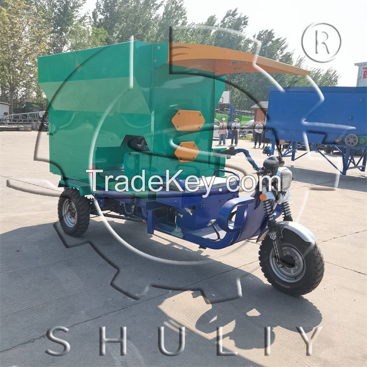 hot sale 3 cubic meters diesel power tricycle cattle feed distributor