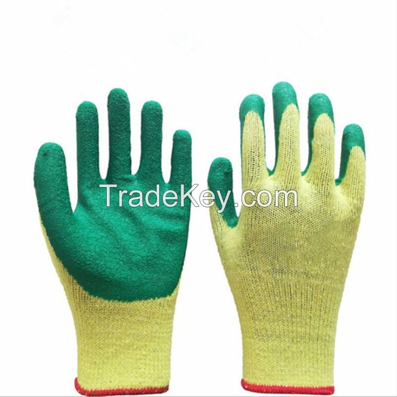 Green latex wrinkle coating anti-slip and wear-resistant construction safety gloves protect hands during outdoor work