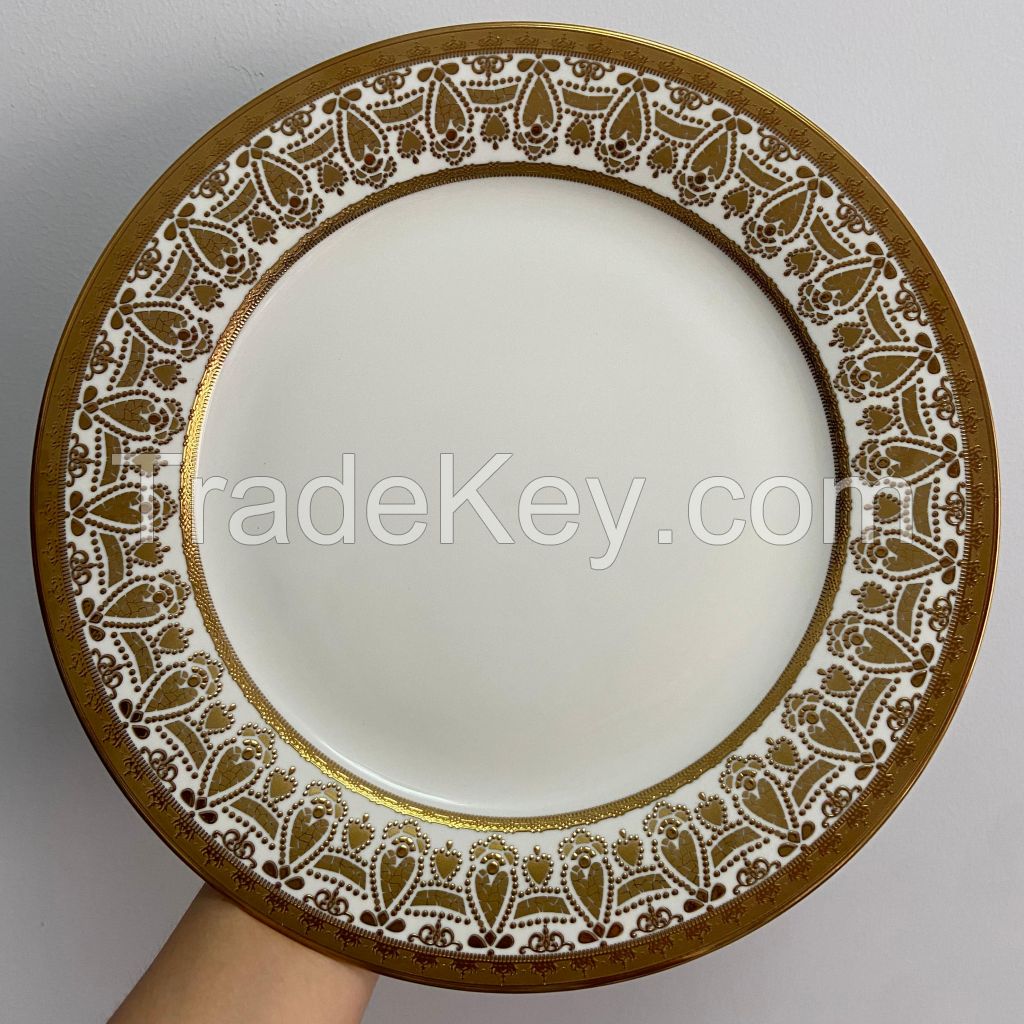 Porcelain Tableware Set Dinnerware Wholesale Luxury Gold Custom Design Dinner Set Plates Bowls Set