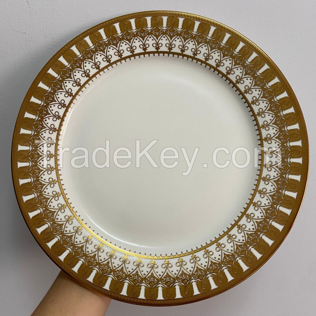 Porcelain Tableware Set Dinnerware Wholesale Luxury Gold Custom Design Dinner Set Plates Bowls Set