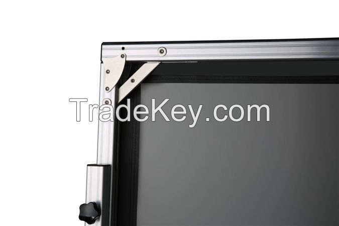 Fast Fold Projection Screen