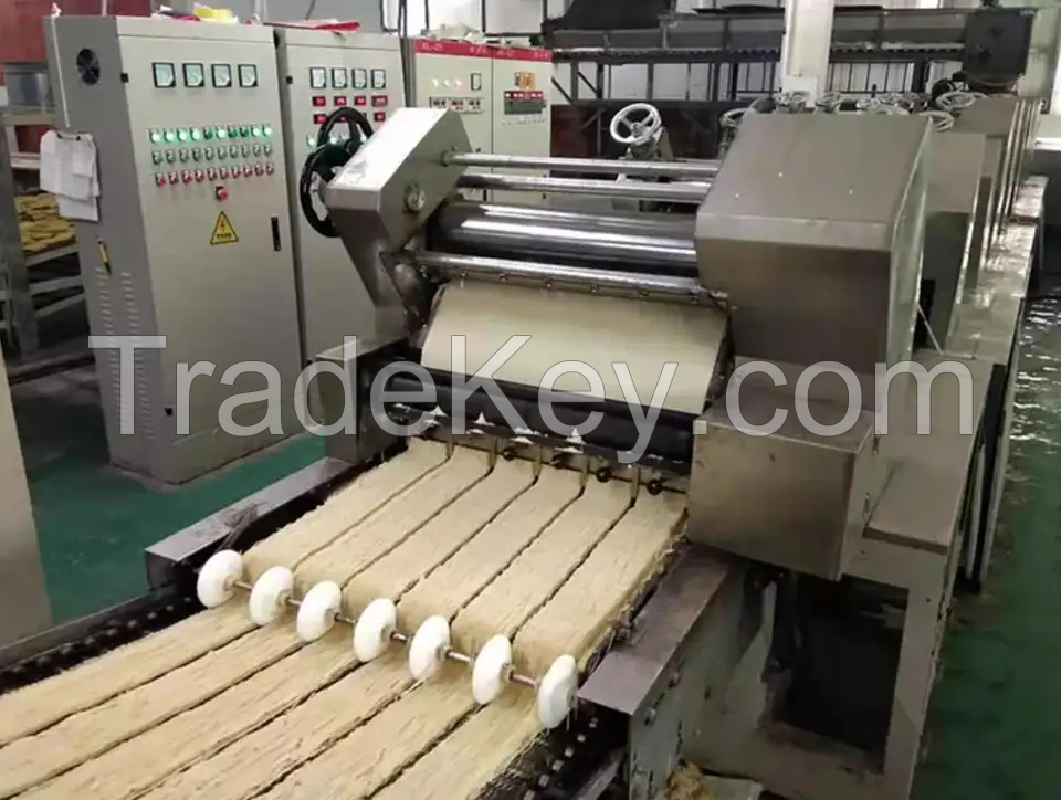 Automatic instant noodle production line