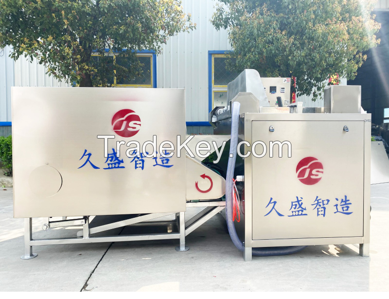 Poultry scalding machine and plucker