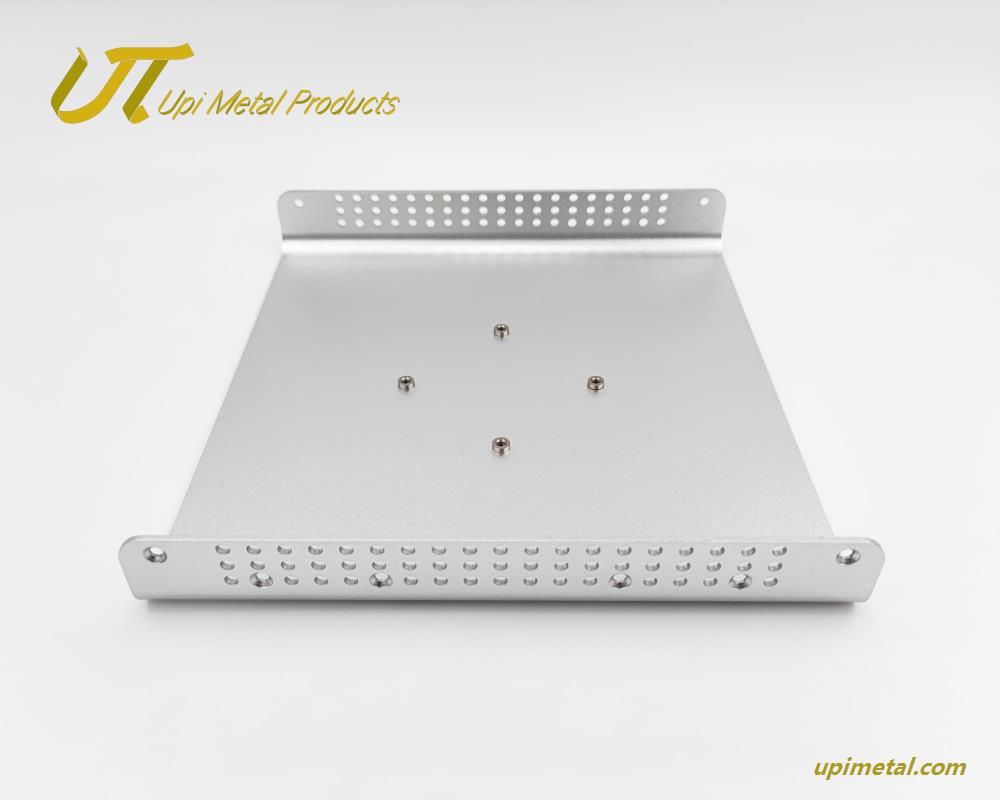 Aluminum Enclosure for Portable ITX Computer