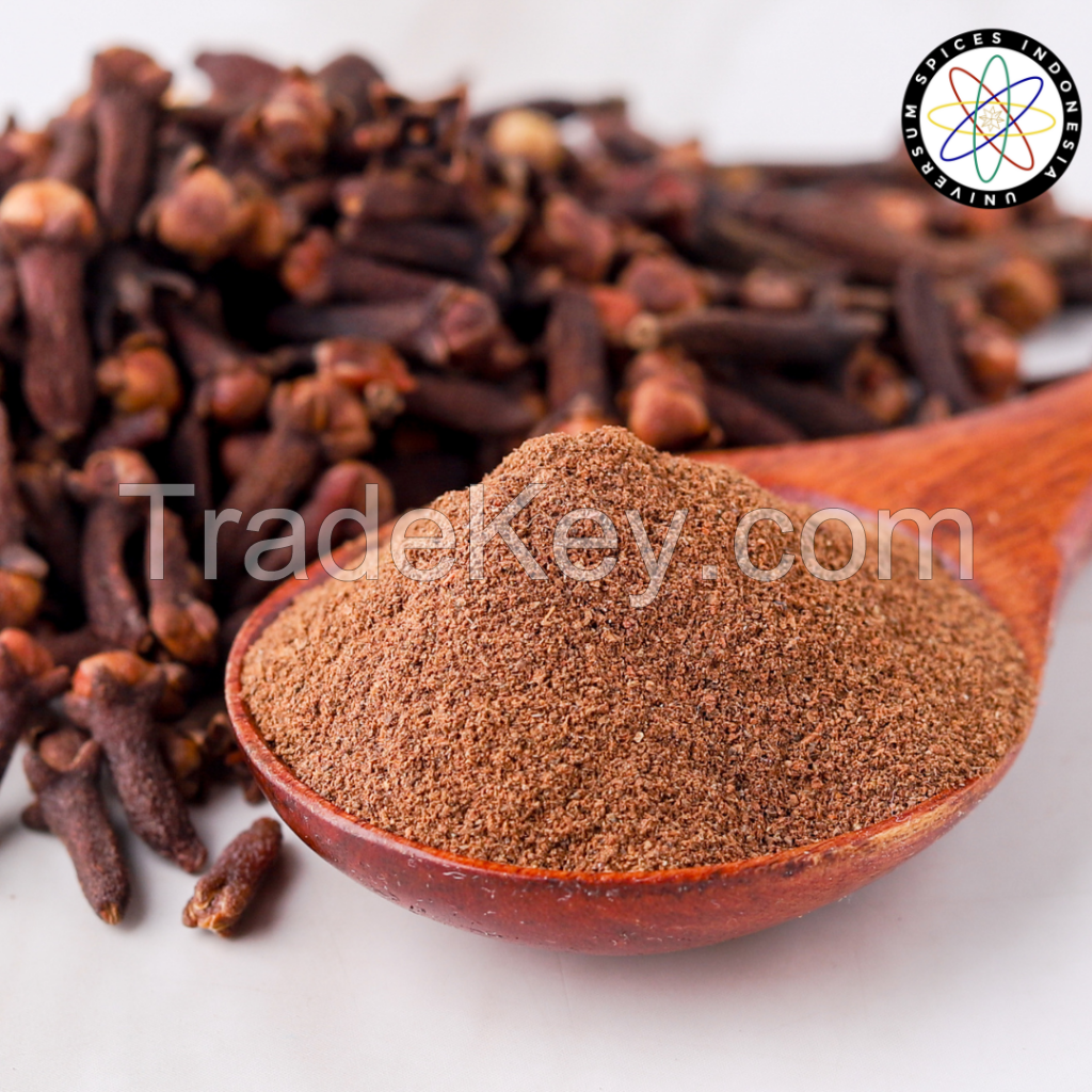 Nutmeg and Cloves Powder