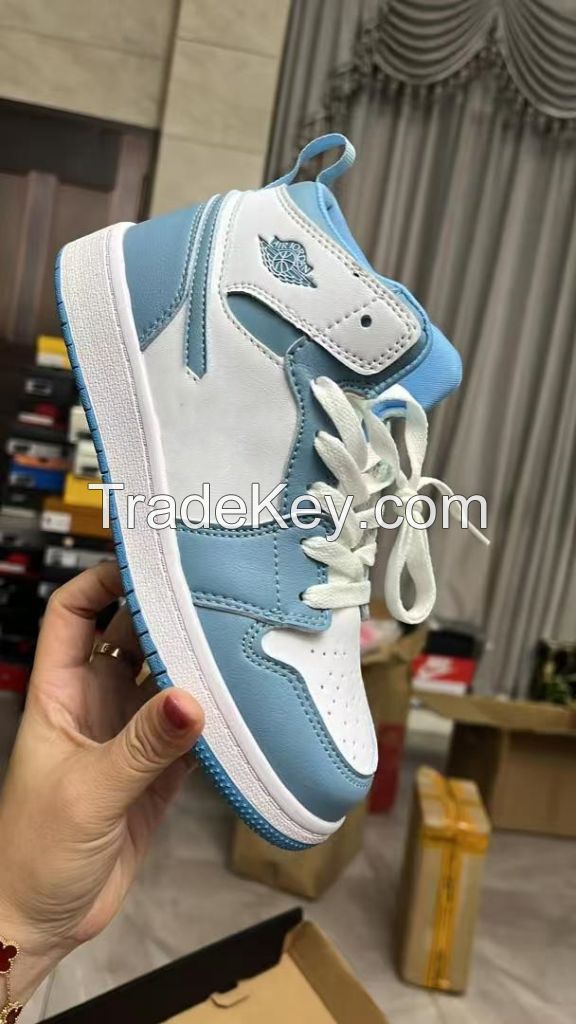 dropshipping Sports men Shoes Running Basketball women sneakers Retro 4 factorey in China in bulk