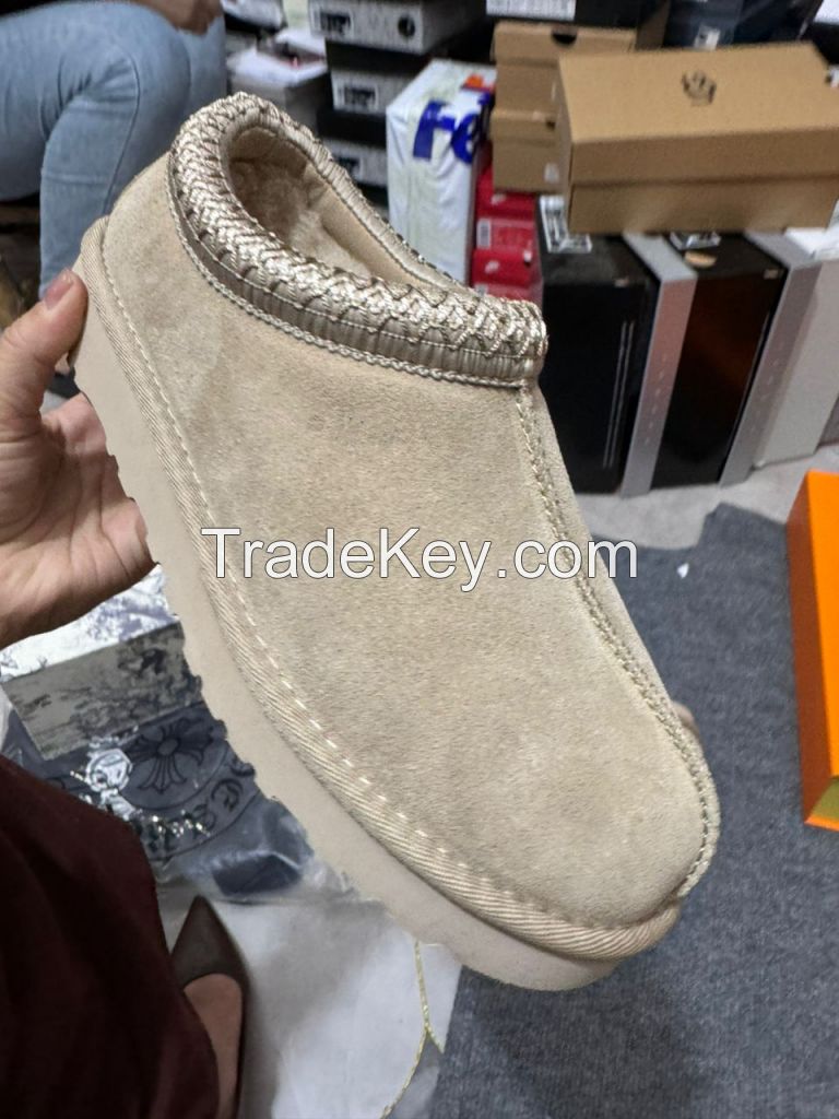 Wholesale Winter Sheepskin Fur Snow Boots Chestnut Thick Sole Slip-on Fashion Shoes