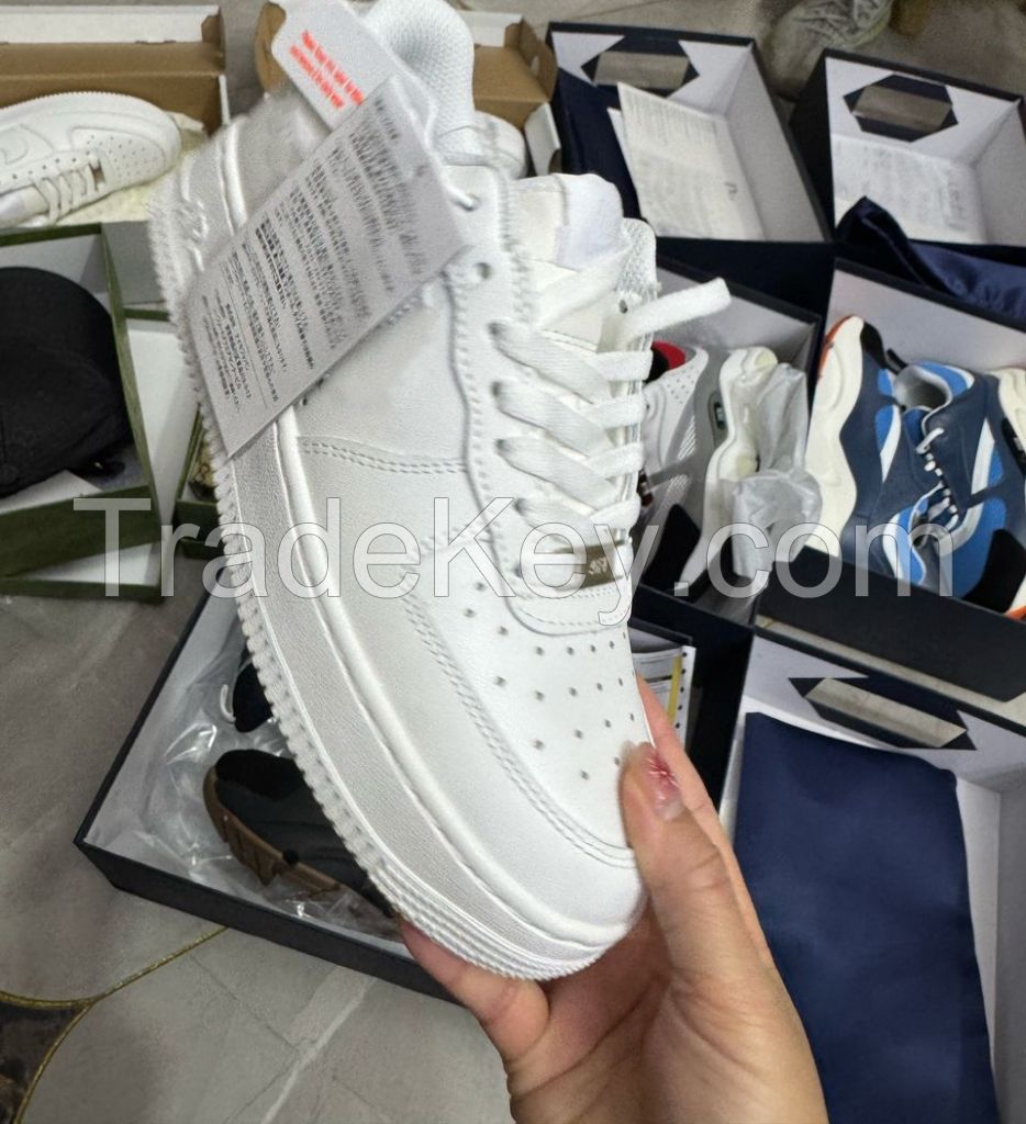 Running WomenÃ¢ï¿½Â²s Air 1 Ã¢ï¿½Â²07 Carbon Fiber White Sneakers Sports MenÃ¢ï¿½Â²s Shoes