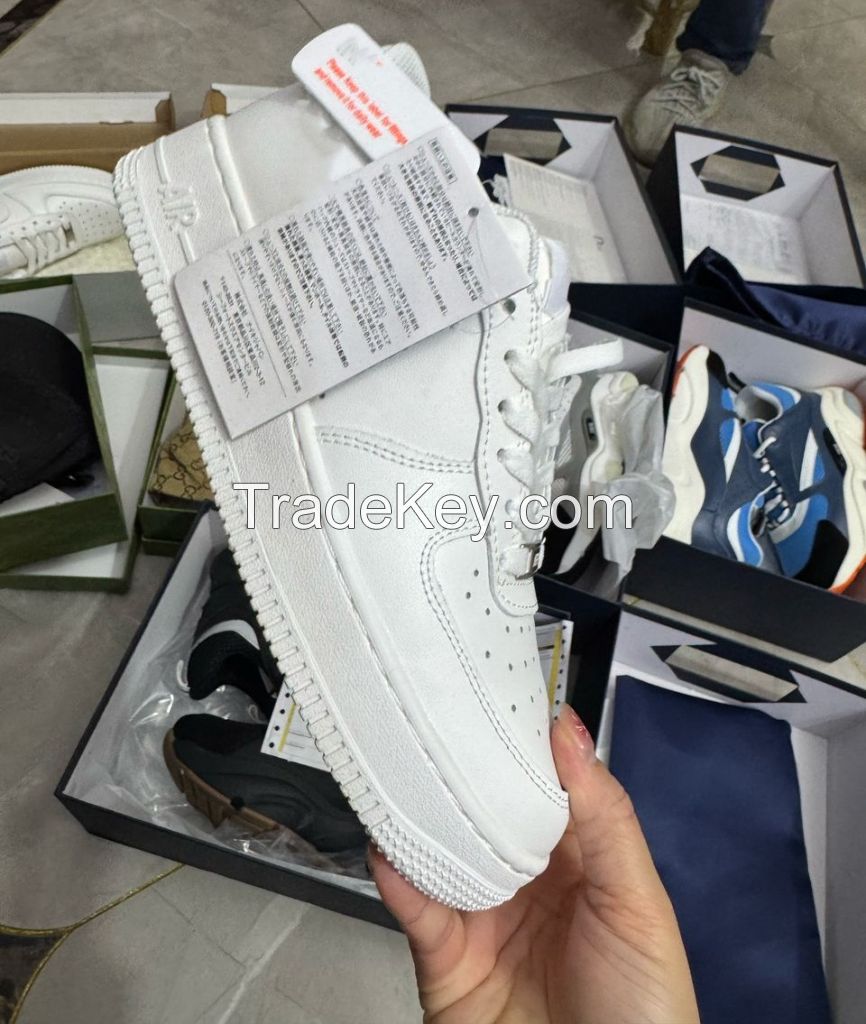 Running WomenÃ¢ï¿½Â²s Air 1 Ã¢ï¿½Â²07 Carbon Fiber White Sneakers Sports MenÃ¢ï¿½Â²s Shoes