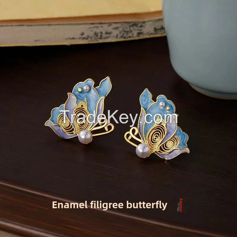 Enamel craft earrings