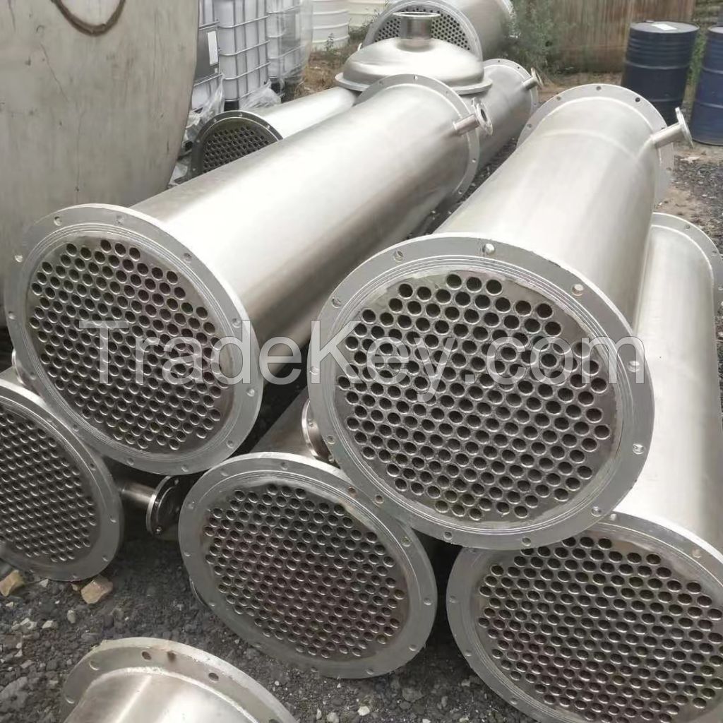 Air conditioner condenser