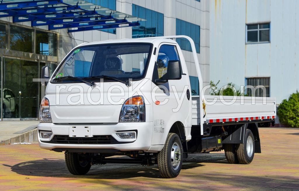 Cargo Truck, Tractor Unit, China Heavy Duty Light Truck, Gasoline Single/Double truck for sale