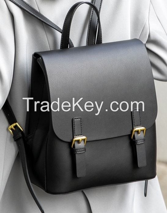 Shoulder bag for women 2024, new fashionable and high-end leather bag, niche and versatile, large capacity travel leather backpack