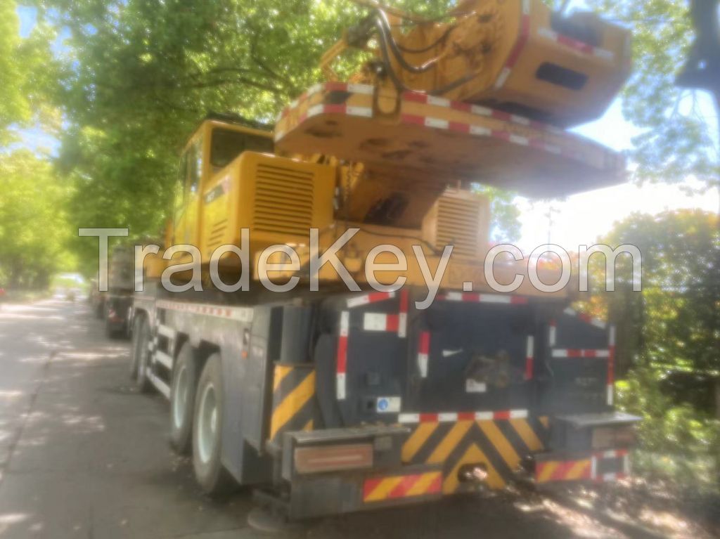 XCMG 100 ton truck crane